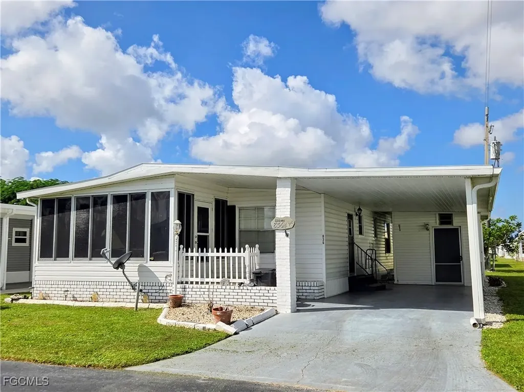 836 Peaceful Drive North Fort Myers FL 33917