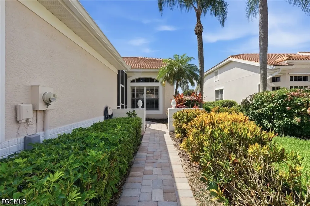 12784 Devonshire Lakes Circle Fort Myers FL 33913