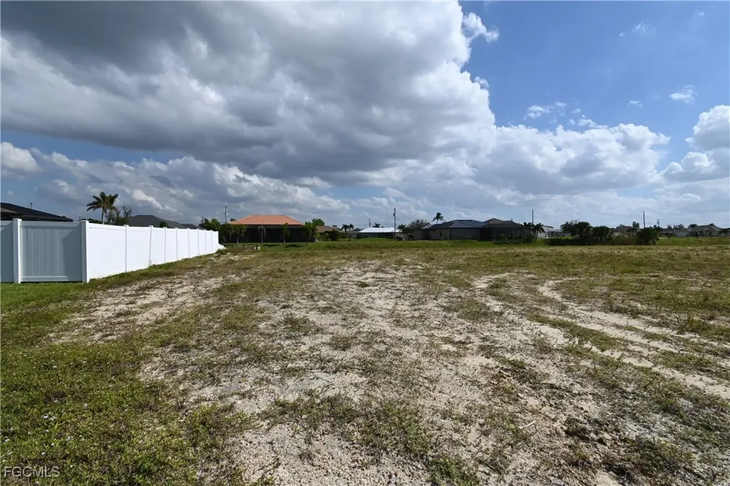 432 SW 22nd Street Cape Coral FL 33991