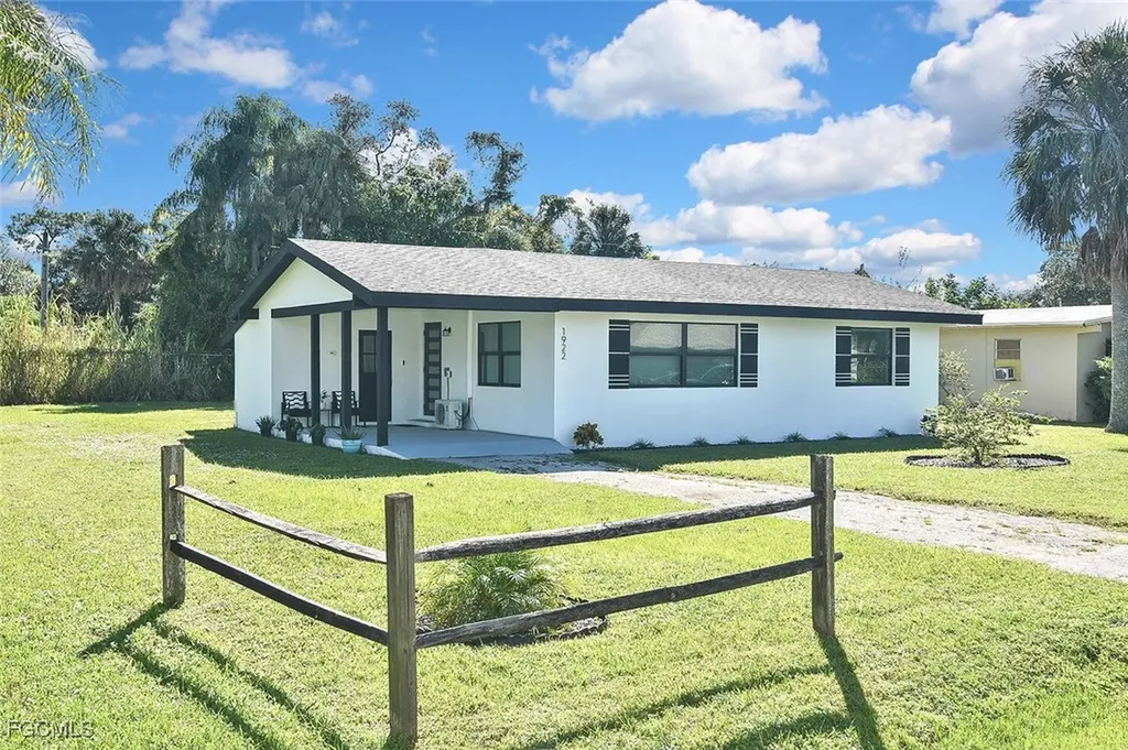 1922 Flamingo Drive North Fort Myers FL 33917