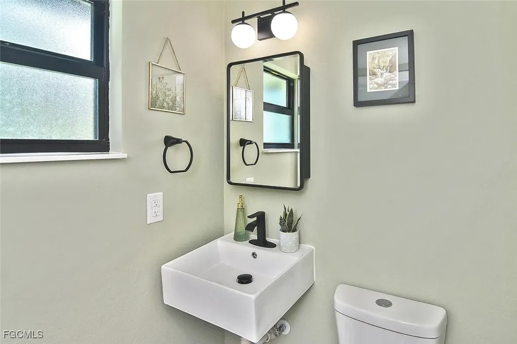 1922 Flamingo Drive North Fort Myers FL 33917