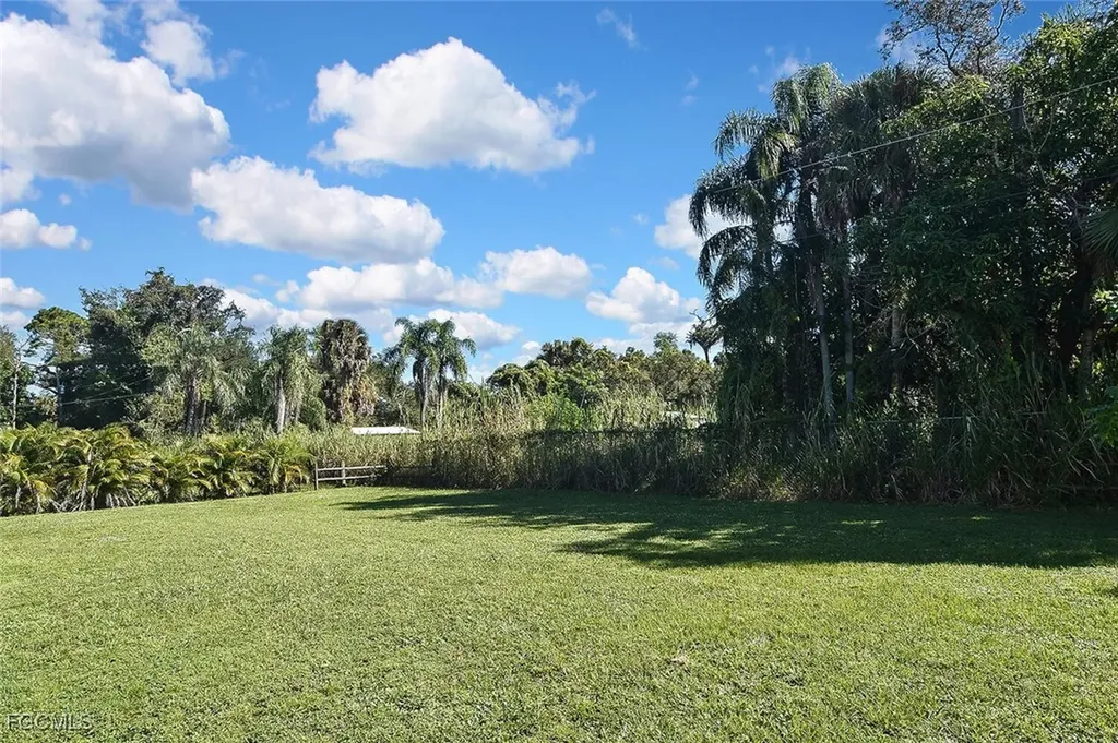 1922 Flamingo Drive North Fort Myers FL 33917