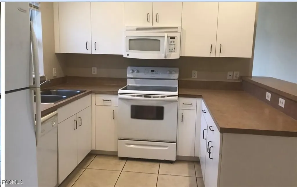 936 Eisenhower Boulevard Lehigh Acres FL 33974