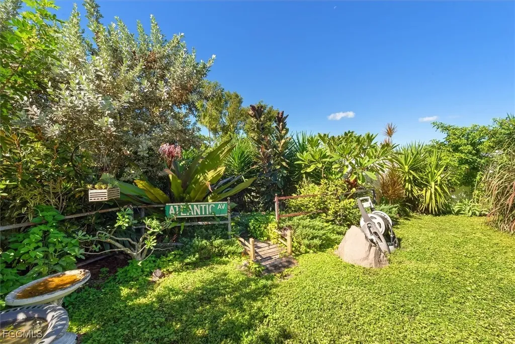 202 NE 20th Terrace Cape Coral FL 33909