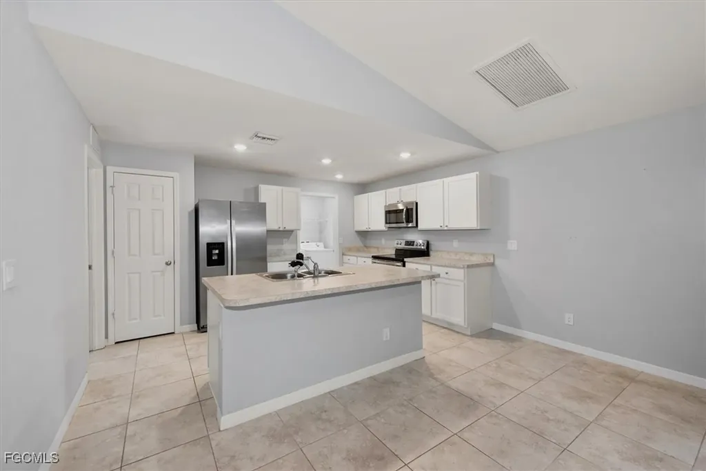 202 NE 20th Terrace Cape Coral FL 33909