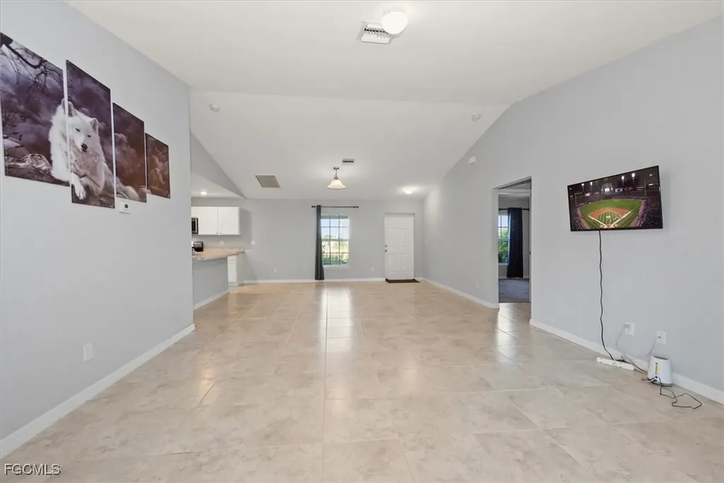 202 NE 20th Terrace Cape Coral FL 33909