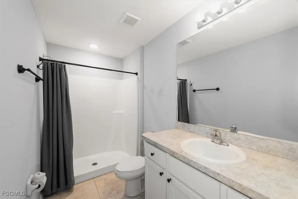 202 NE 20th Terrace Cape Coral FL 33909