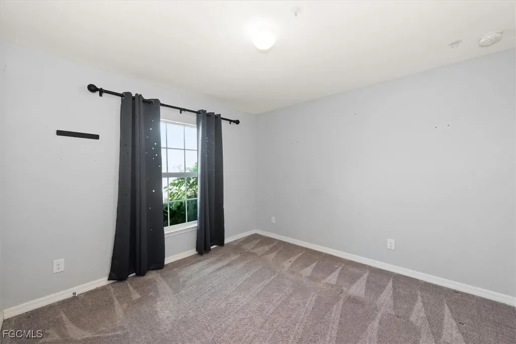 202 NE 20th Terrace Cape Coral FL 33909