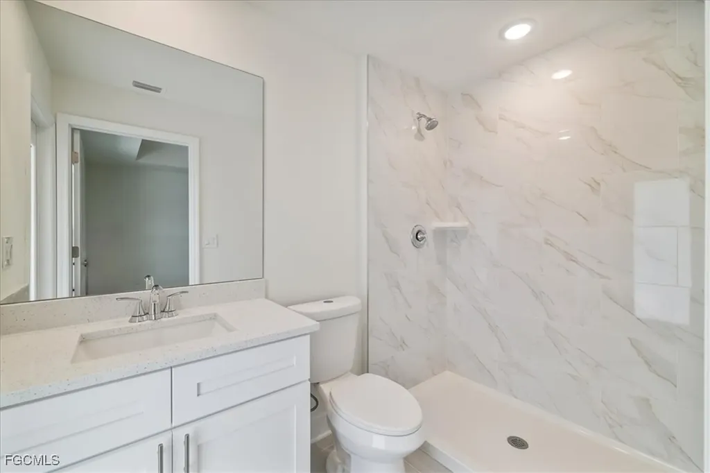 2323 SW 5th Place Cape Coral FL 33991