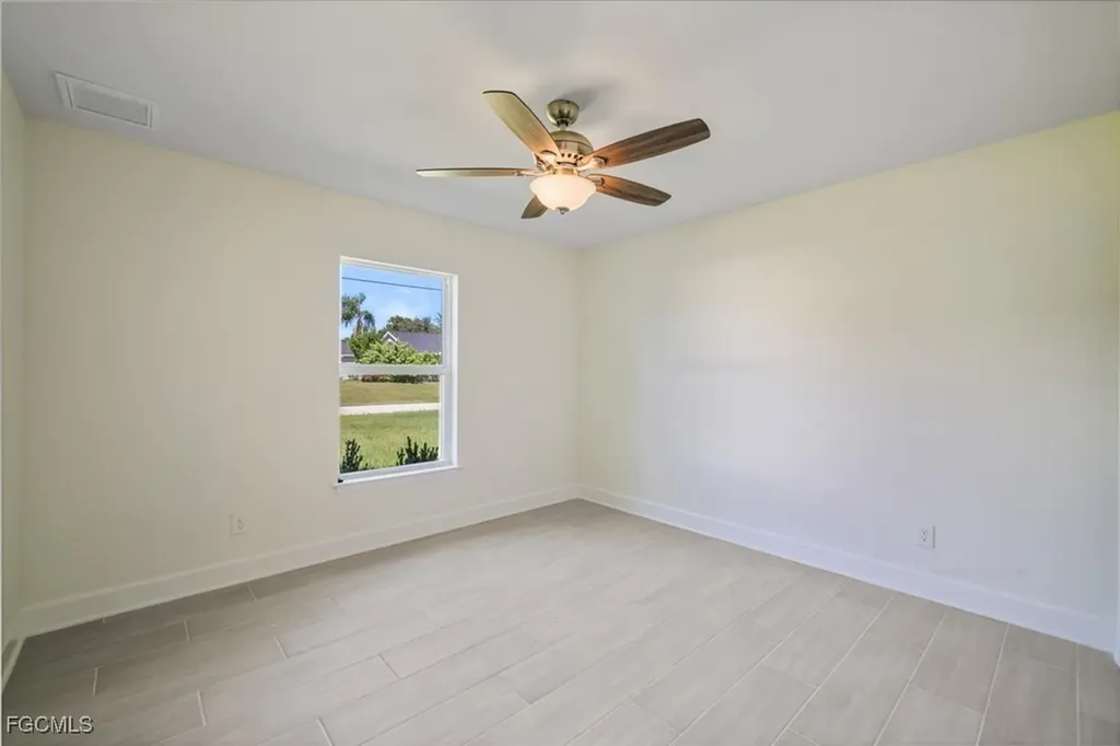 2323 SW 5th Place Cape Coral FL 33991
