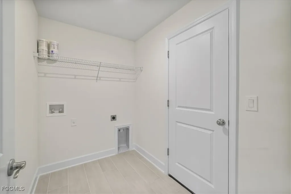 2323 SW 5th Place Cape Coral FL 33991