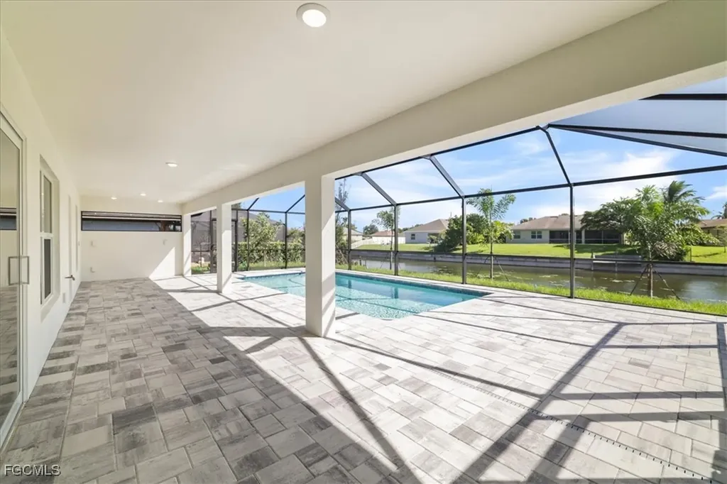 2323 SW 5th Place Cape Coral FL 33991