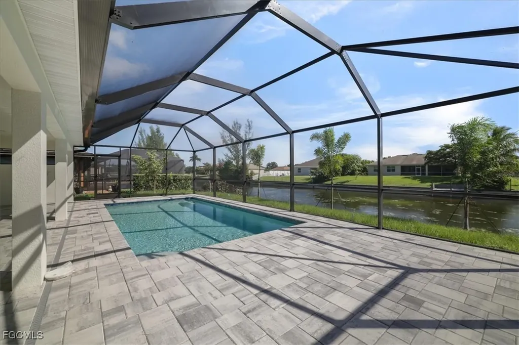 2323 SW 5th Place Cape Coral FL 33991