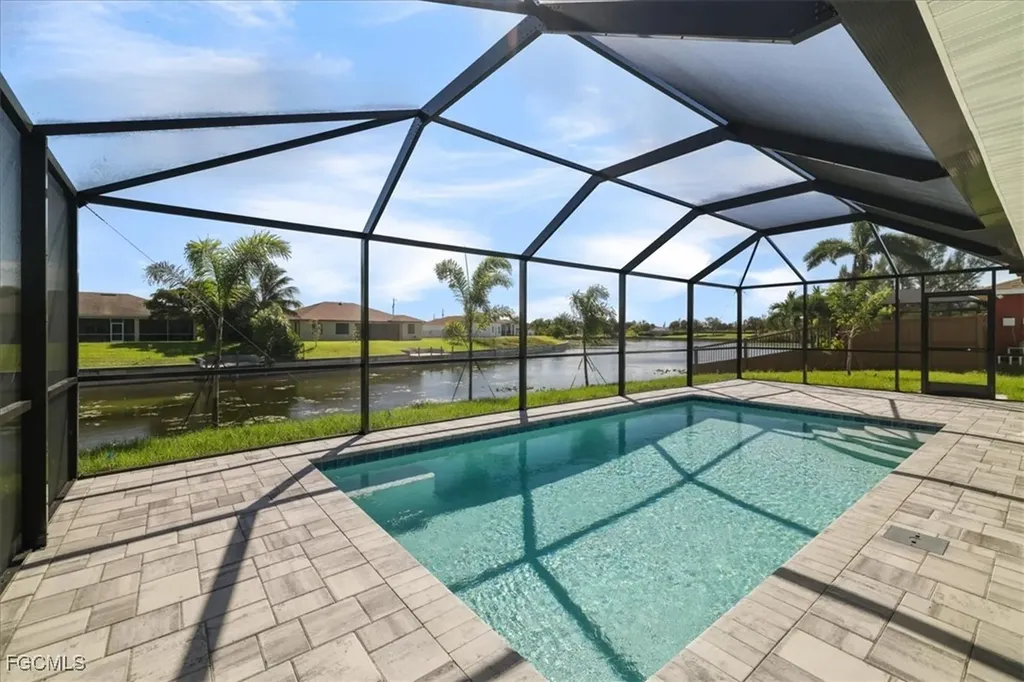 2323 SW 5th Place Cape Coral FL 33991