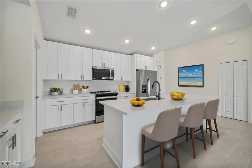 2323 SW 5th Place Cape Coral FL 33991