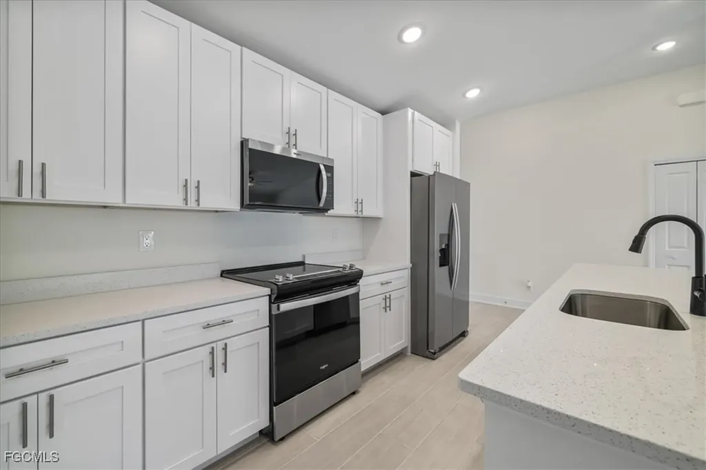 2323 SW 5th Place Cape Coral FL 33991