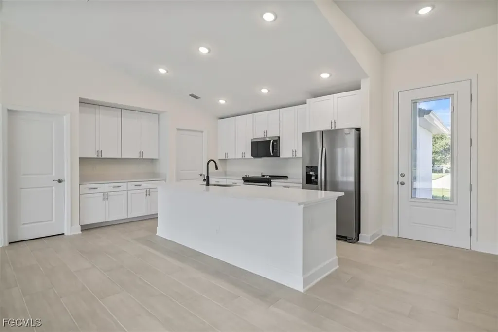 2323 SW 5th Place Cape Coral FL 33991