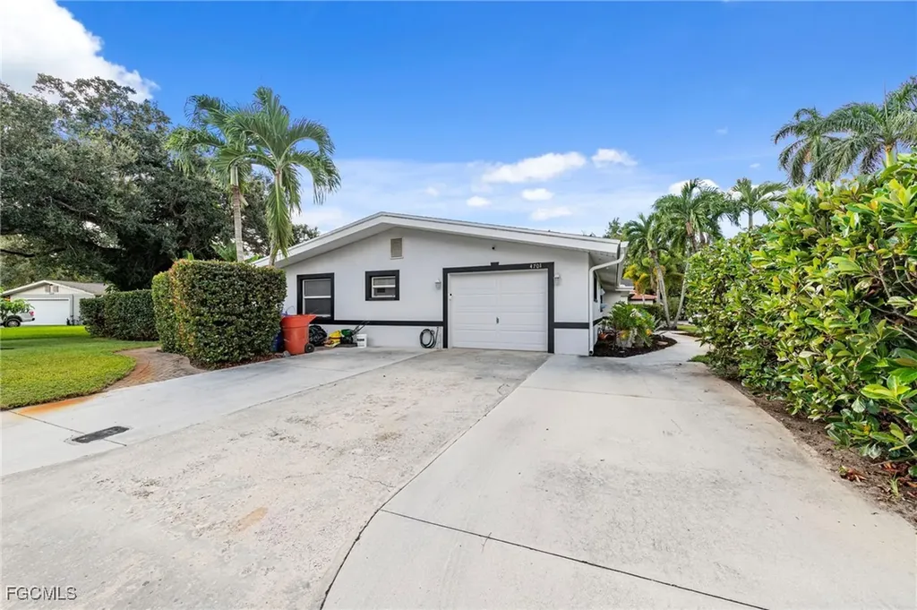 4701 Mcgregor Boulevard Fort Myers FL 33901