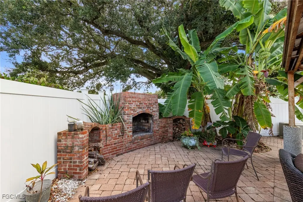 4701 Mcgregor Boulevard Fort Myers FL 33901