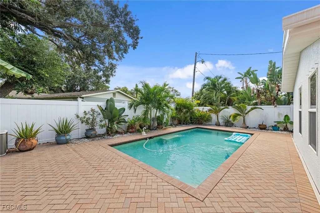 4701 Mcgregor Boulevard Fort Myers FL 33901