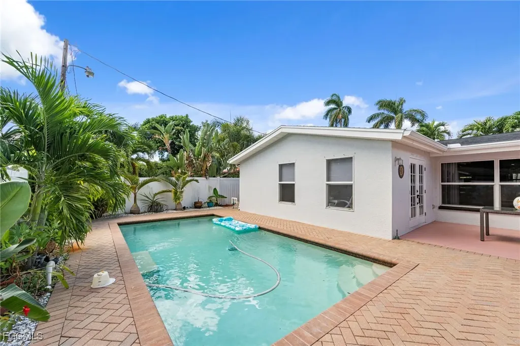 4701 Mcgregor Boulevard Fort Myers FL 33901