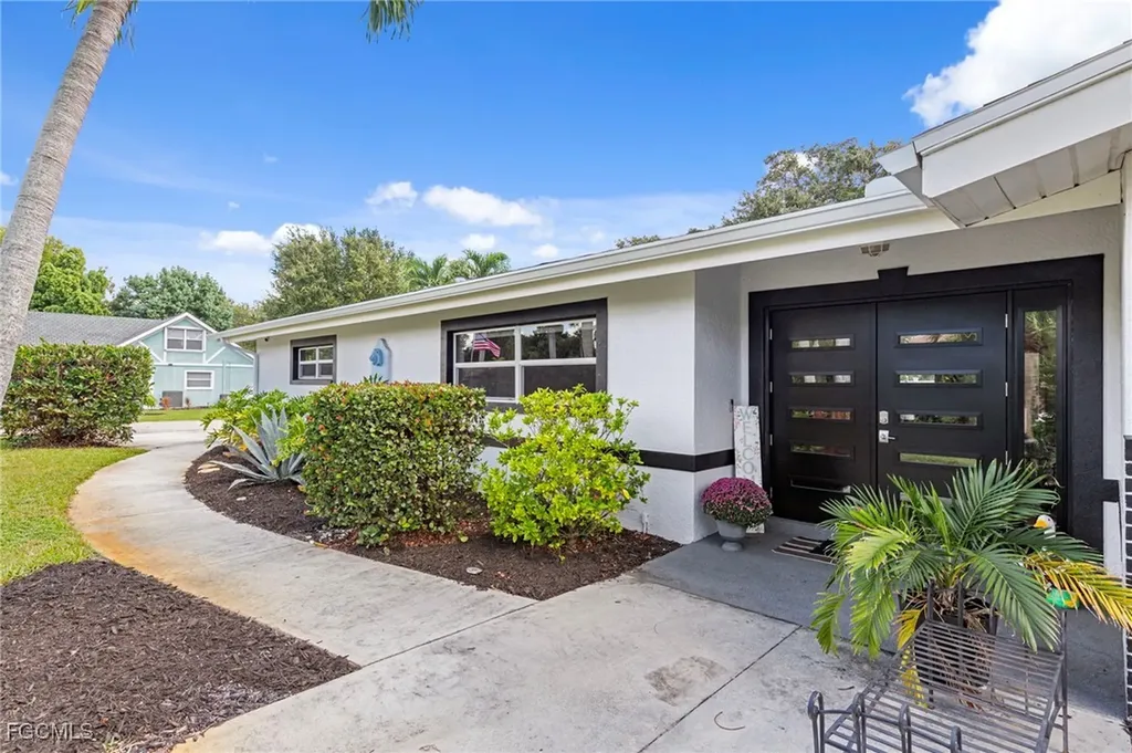 4701 Mcgregor Boulevard Fort Myers FL 33901