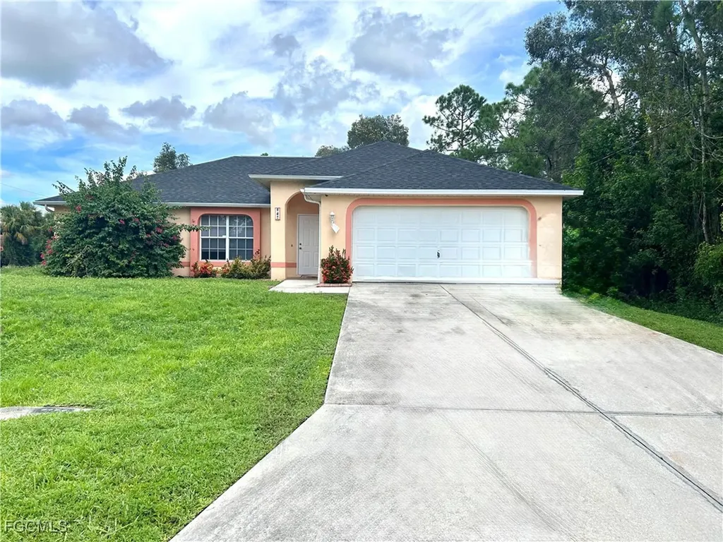 947 Hunter Street E Lehigh Acres FL 33974