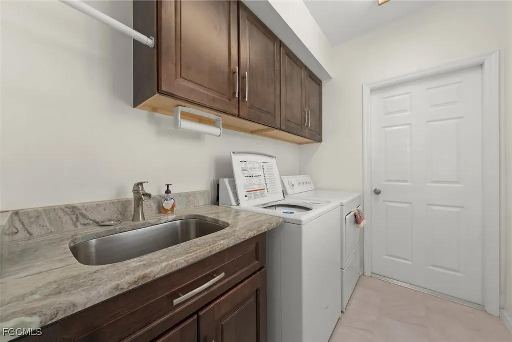 8066 Glen Abbey Circle Fort Myers FL 33912