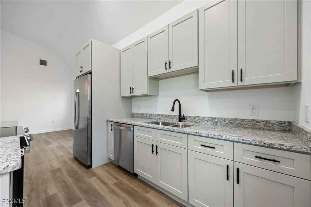 3823 Highlight Street Fort Myers FL 33905