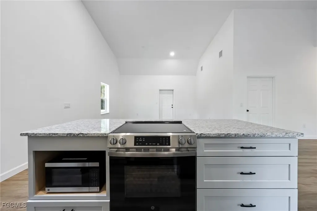 3823 Highlight Street Fort Myers FL 33905