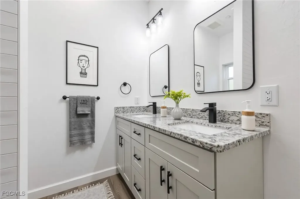 3823 Highlight Street Fort Myers FL 33905