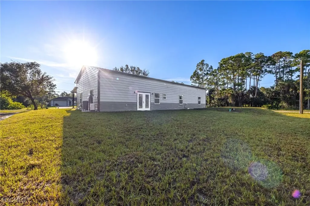 3823 Highlight Street Fort Myers FL 33905