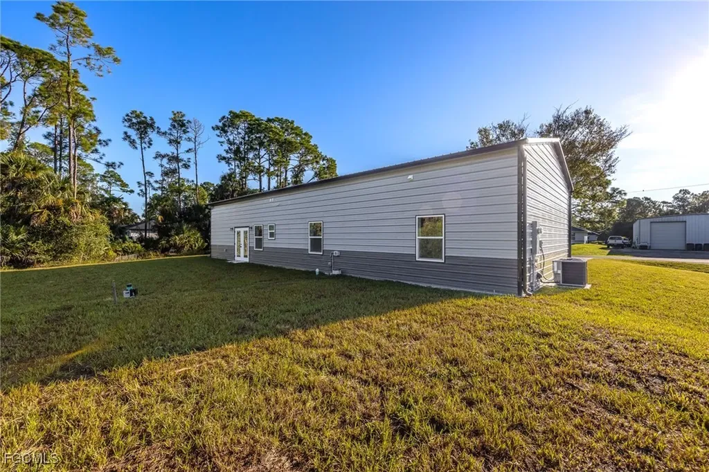 3823 Highlight Street Fort Myers FL 33905