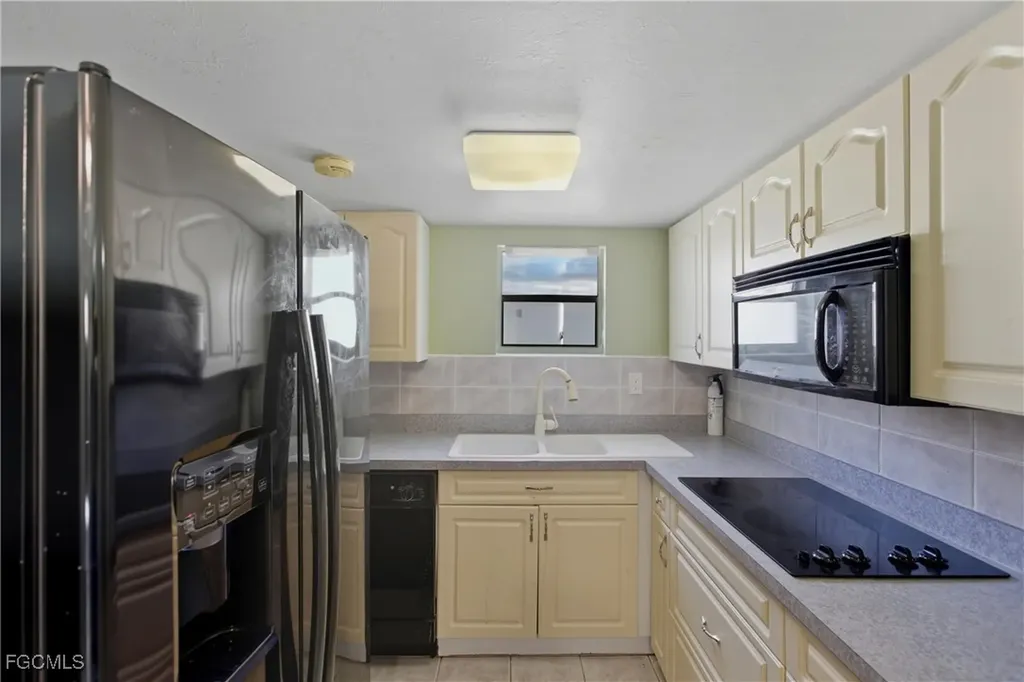 4931 Vincennes Court Cape Coral FL 33904