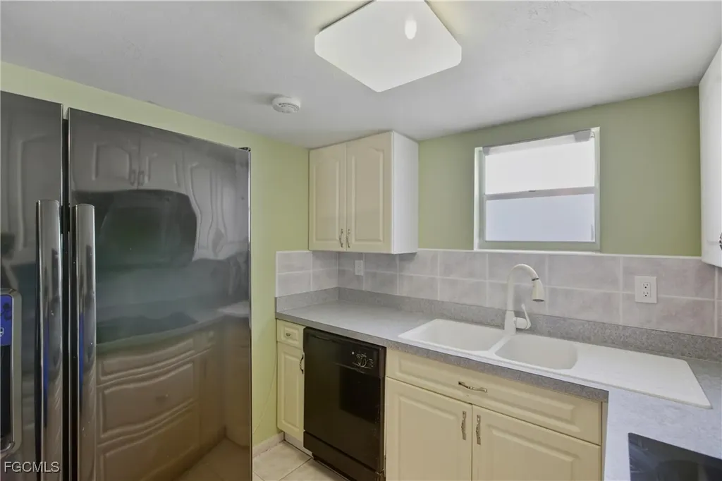 4931 Vincennes Court Cape Coral FL 33904