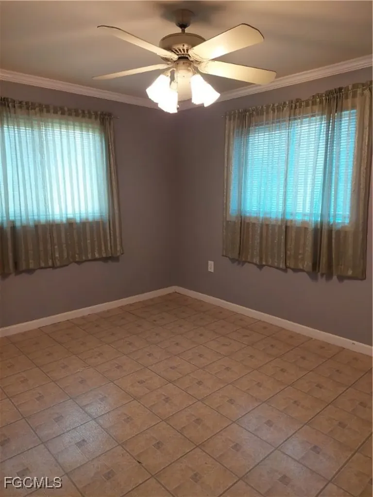 1661 Manor Avenue Fort Myers FL 33901