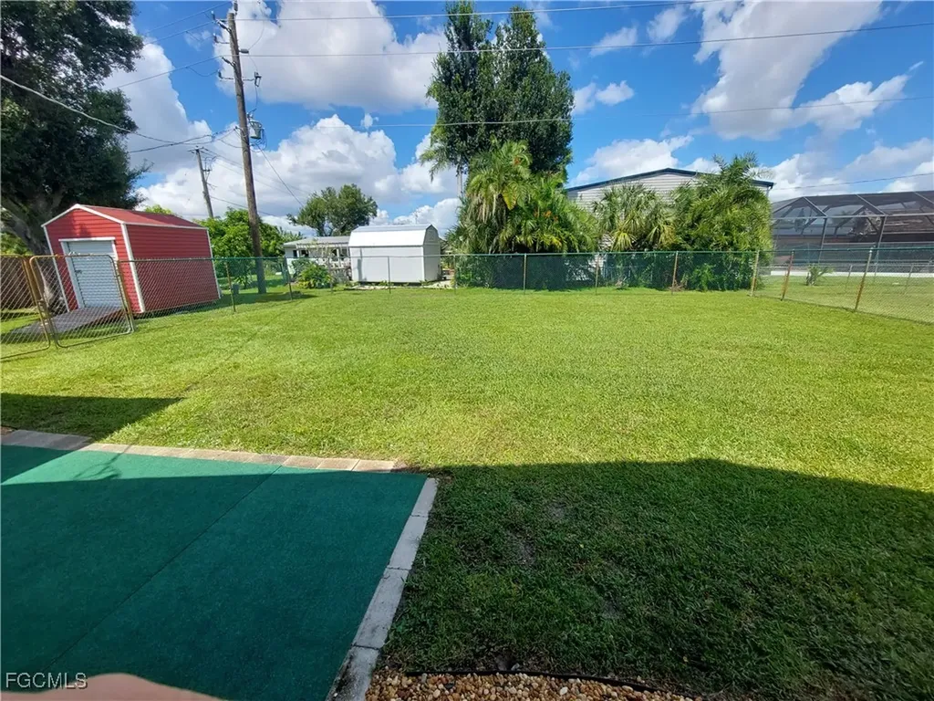 1661 Manor Avenue Fort Myers FL 33901