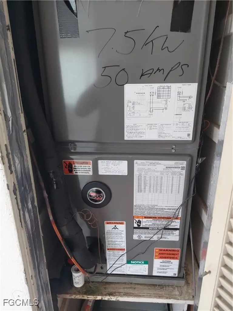 1661 Manor Avenue Fort Myers FL 33901