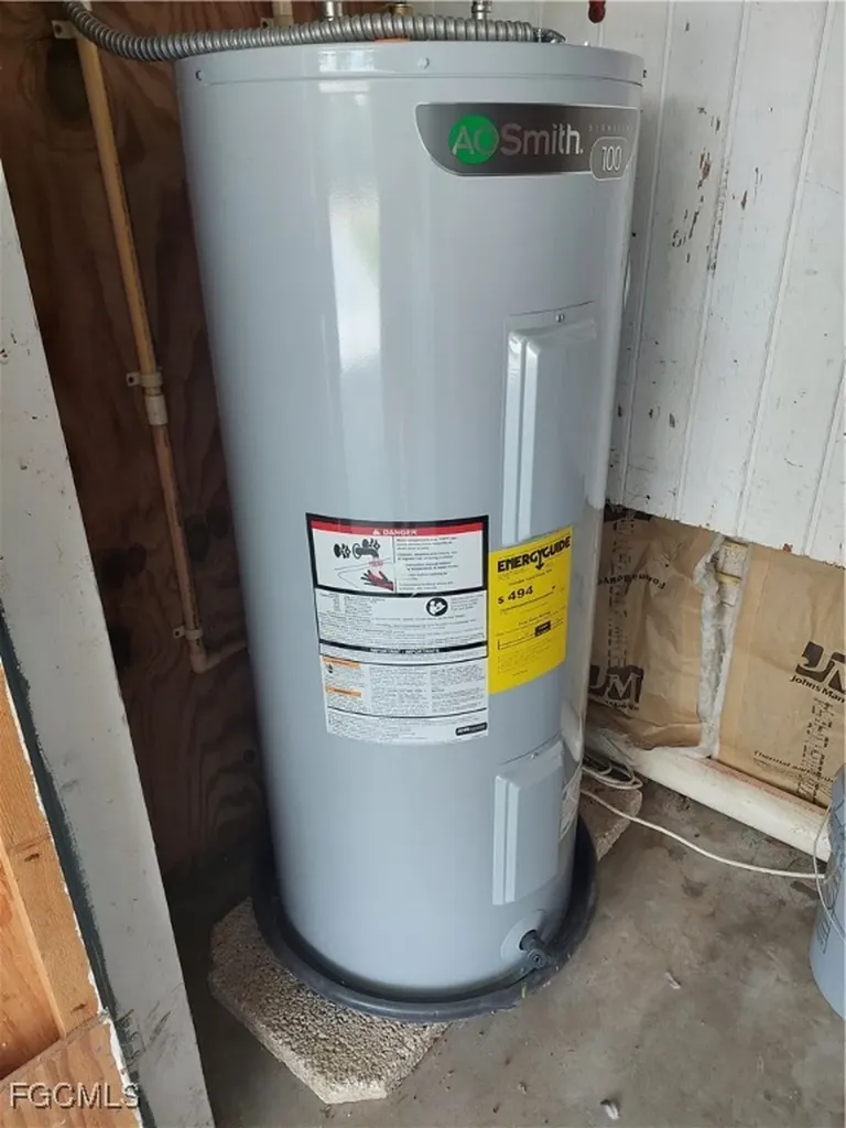 1661 Manor Avenue Fort Myers FL 33901