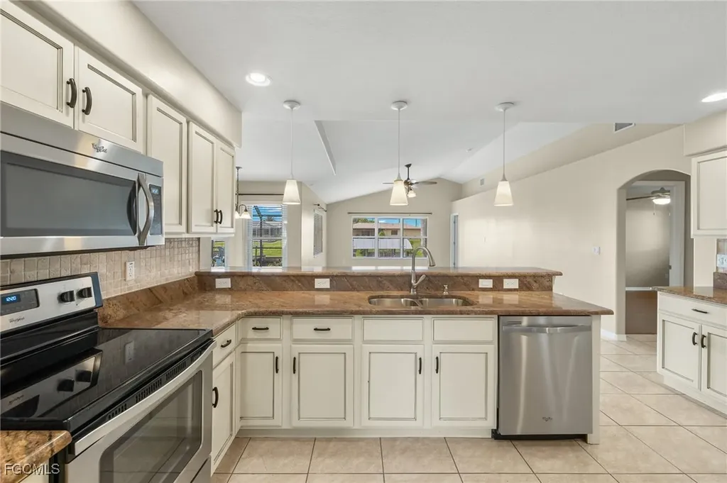 1418 Shelby Parkway Cape Coral FL 33904