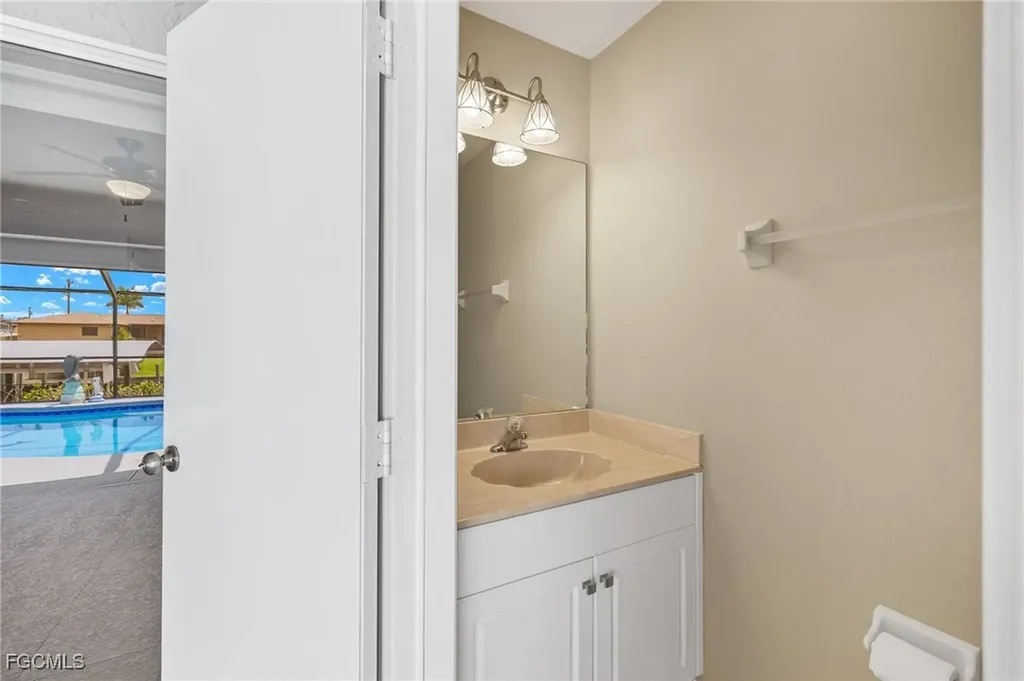 1418 Shelby Parkway Cape Coral FL 33904