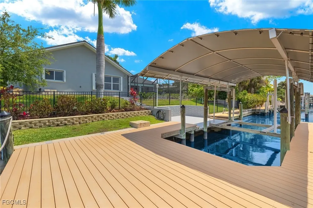1418 Shelby Parkway Cape Coral FL 33904
