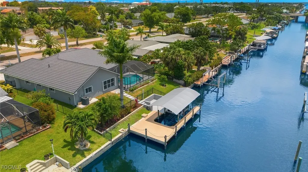1418 Shelby Parkway Cape Coral FL 33904