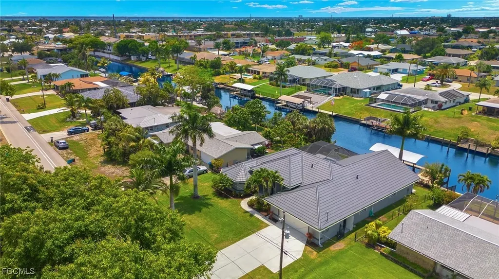 1418 Shelby Parkway Cape Coral FL 33904