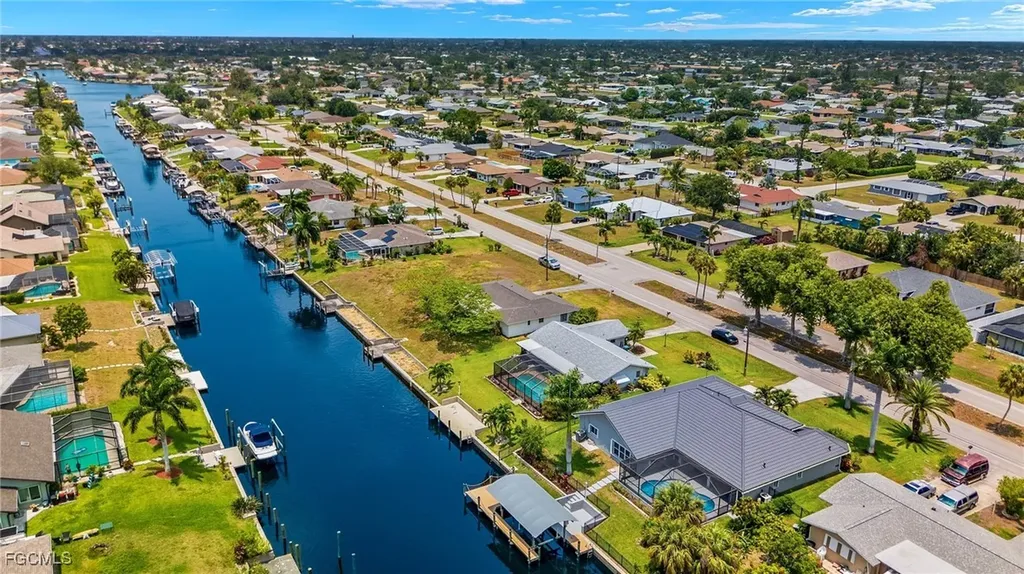 1418 Shelby Parkway Cape Coral FL 33904