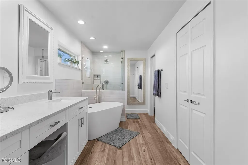 2027 SE 21st Street Cape Coral FL 33990