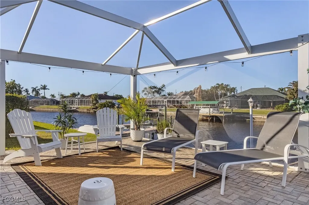 2027 SE 21st Street Cape Coral FL 33990