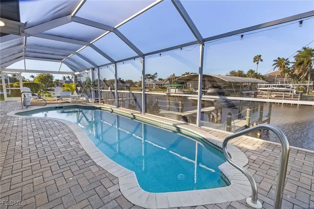 2027 SE 21st Street Cape Coral FL 33990