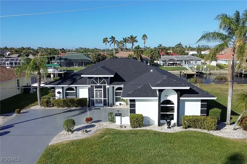 2027 SE 21st Street Cape Coral FL 33990