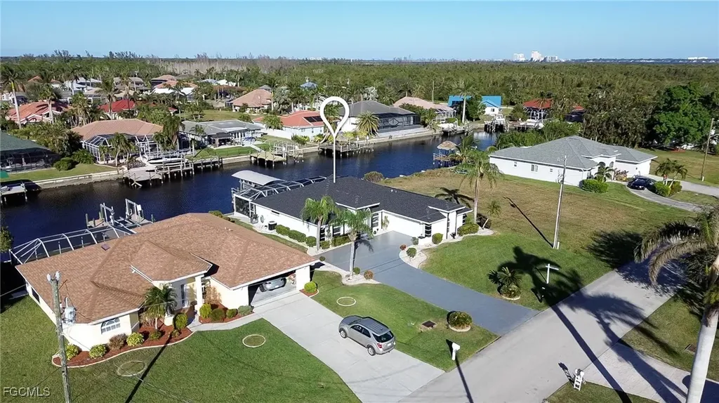 2027 SE 21st Street Cape Coral FL 33990